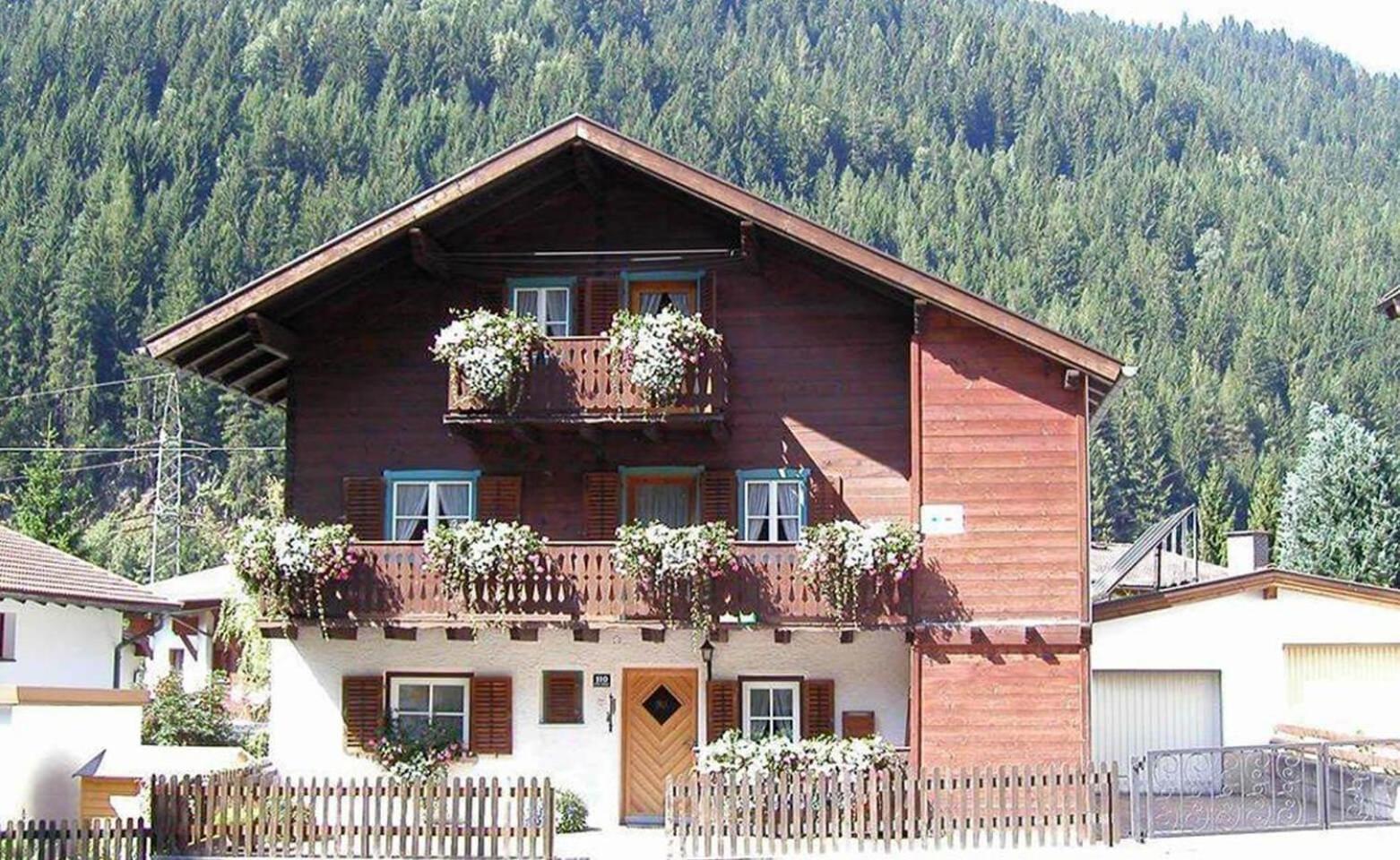 Arlberghaus Rocks Villa Flirsch Exterior photo